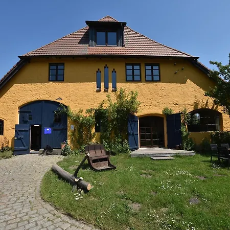 Rustic-style In With Garden Appartement *