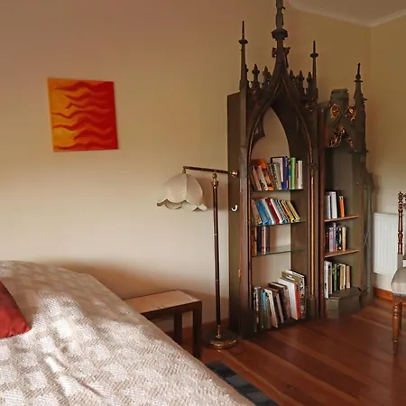 Rustic-style In With Garden