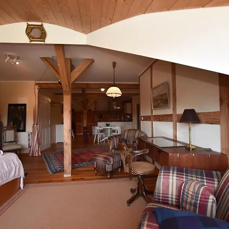 Rustic-style In With Garden *