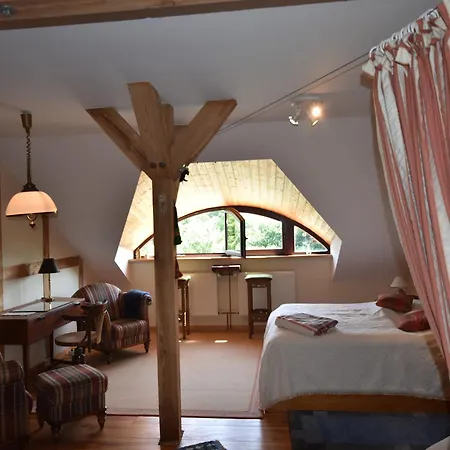 Lägenhet Rustic-style In With Garden *