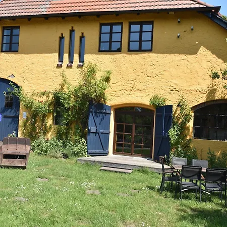 Rustic-style In With Garden Apartment Buschenhagen