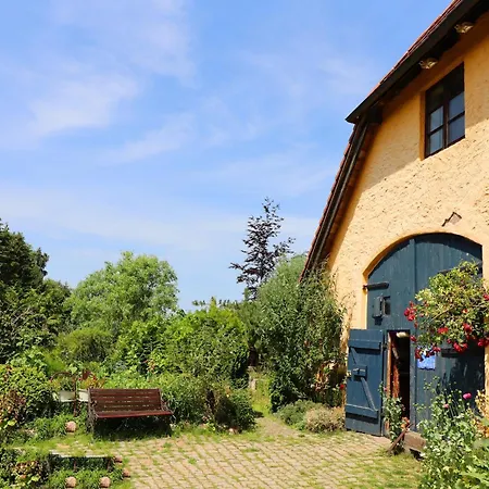Rustic-style In With Garden Apartment Buschenhagen