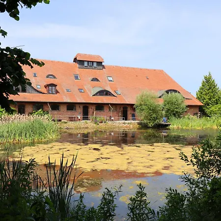 Rustic-style In With Garden Apartment