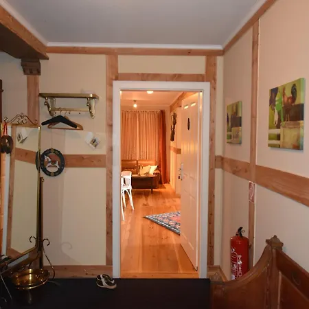 Rustic-style In With Garden Διαμέρισμα